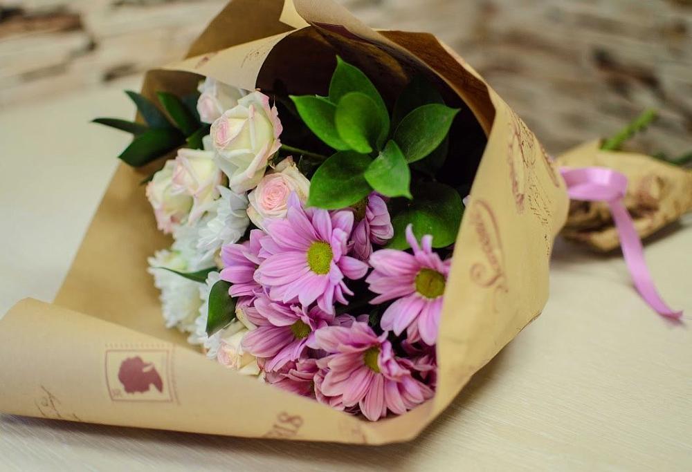 Букет цветов из: Розы и Хризантемы в Калтане