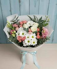 Букет цветов из:  Розы, Лизиантусы и Хризантемы в Калтане