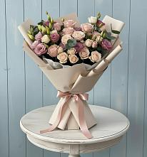 Букет цветов из:  Розы и Лизиантусы в Калтане