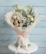 Букет цветов из:  Розы и Лизиантусы в Калтане