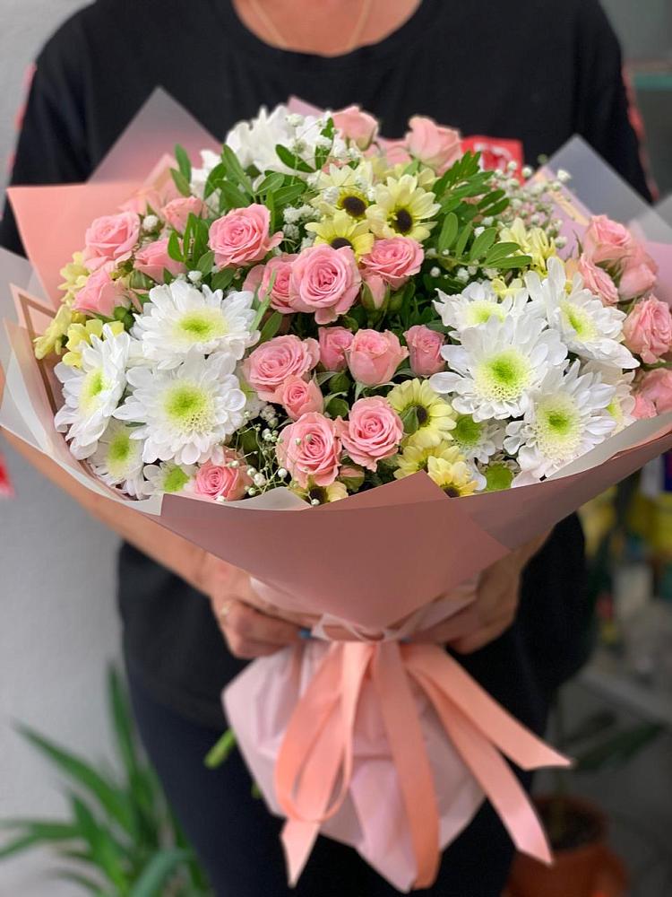 Букет цветов из: Розы и Хризантемы в Калтане