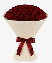 Букет 101 Бордовая роза Блэк Бакарра в Калтане