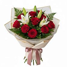 Букет цветов из:  Лилии и Розы в Калтане