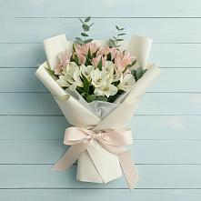 Букет цветов из:  Альстромерии в Калтане