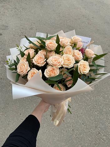 Букет Кремовые розы Латте в Калтане