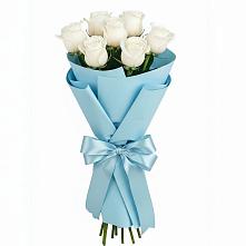 Букет 7 белых роз Проуд в Калтане