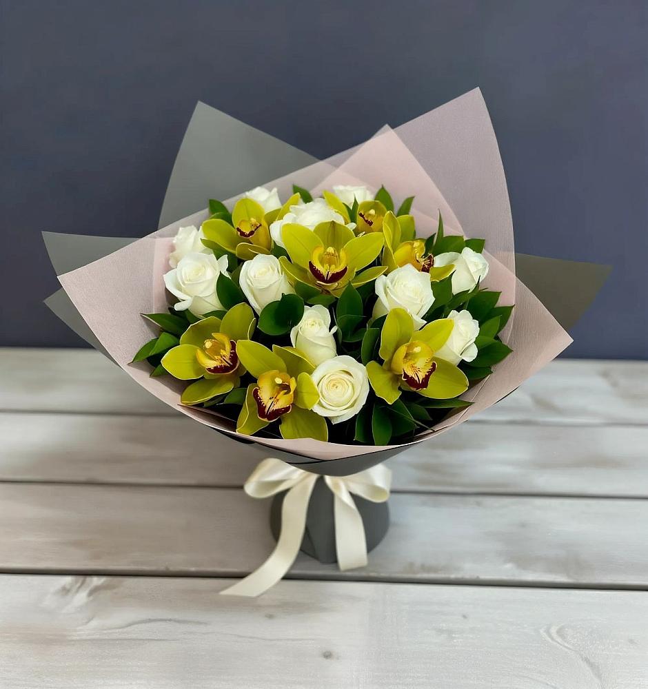 Букет цветов из: Орхидеи и Розы в Калтане