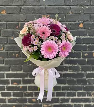 Букет цветов из:  Герберы и Хризантемы в Калтане