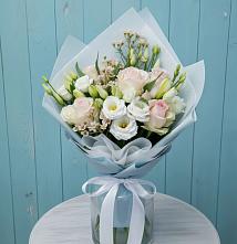 Букет цветов из:  Розы и Лизиантусы в Калтане