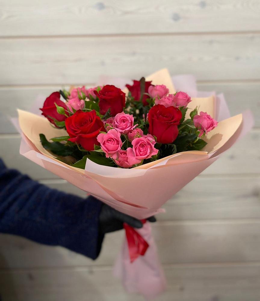 Букет цветов из: Розы в Калтане