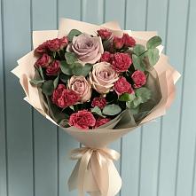 Букет цветов из:  Гвоздики и Розы в Калтане