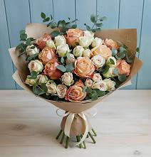 Букет цветов из:  Альстромерии и Розы в Калтане