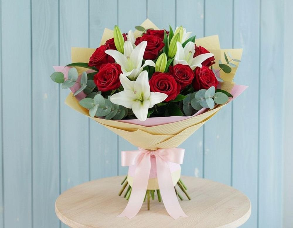 Букет цветов из: Лилии и Розы в Калтане